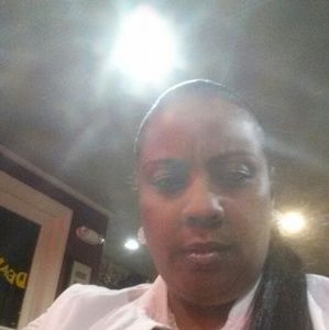 Meet your Posher, Ellana